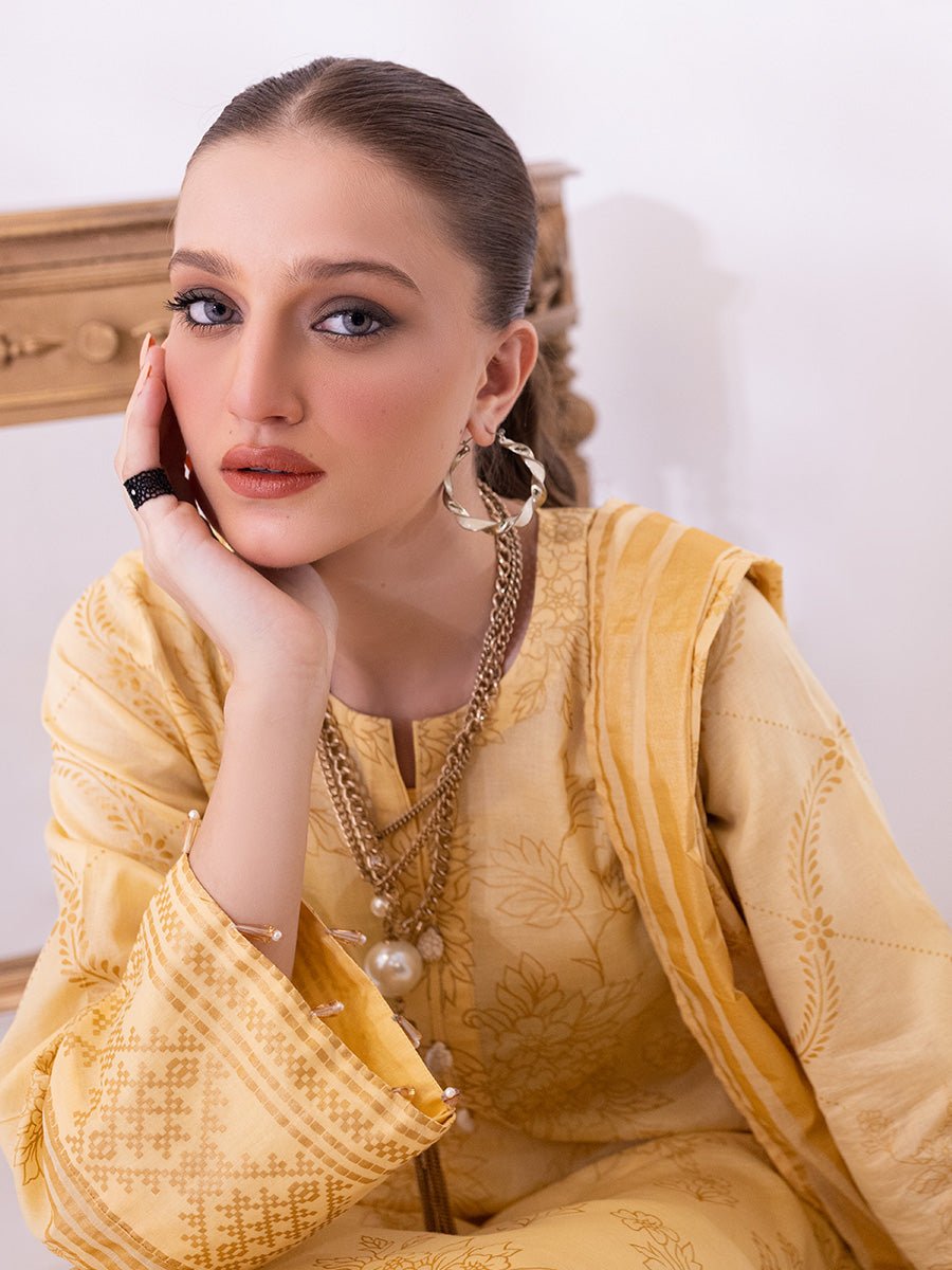 1 & Get 1 Free - 3pc Unstitched- Paste Printed Lawn Suit DOS202