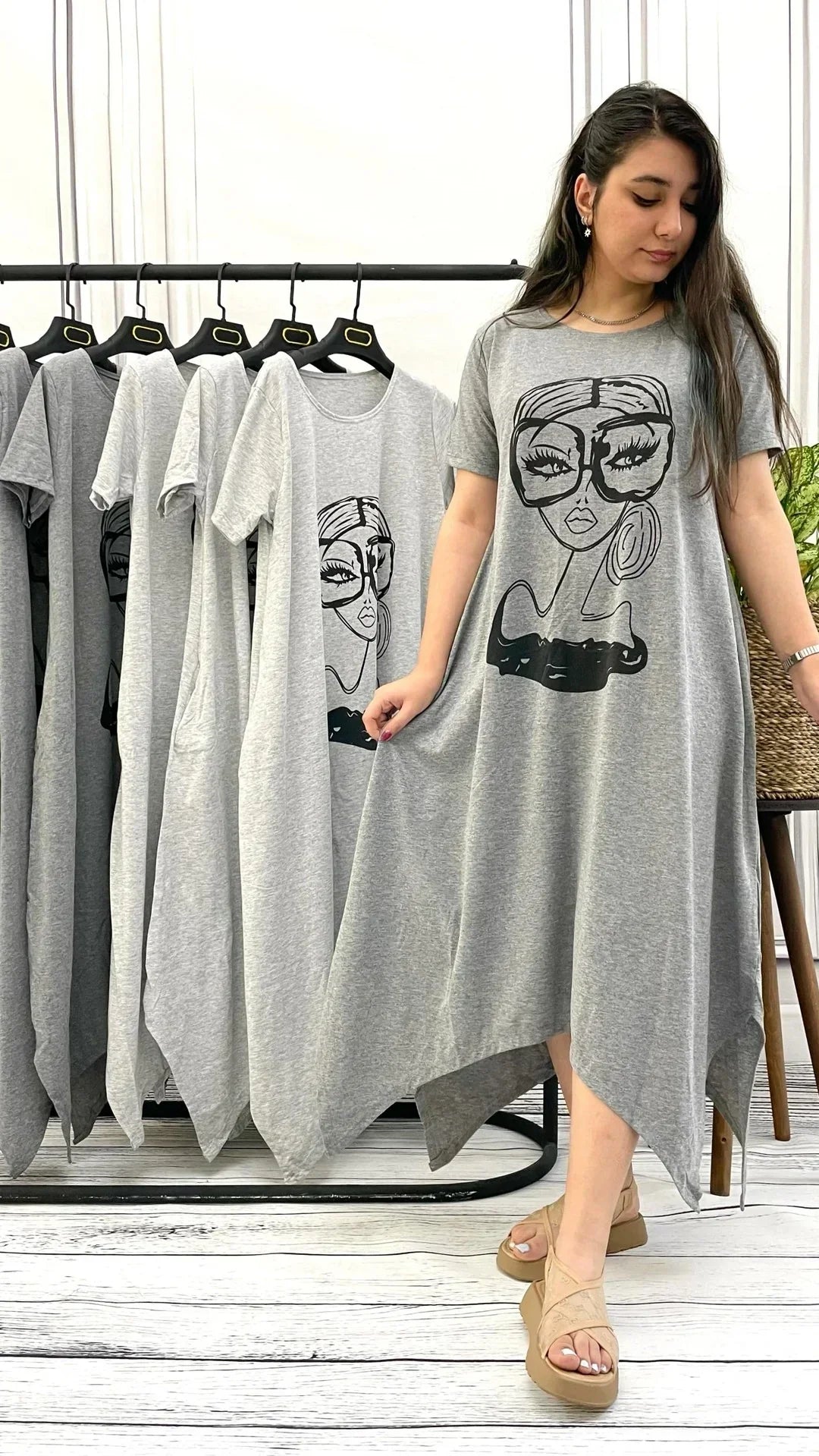 A line long loose causal summer tee