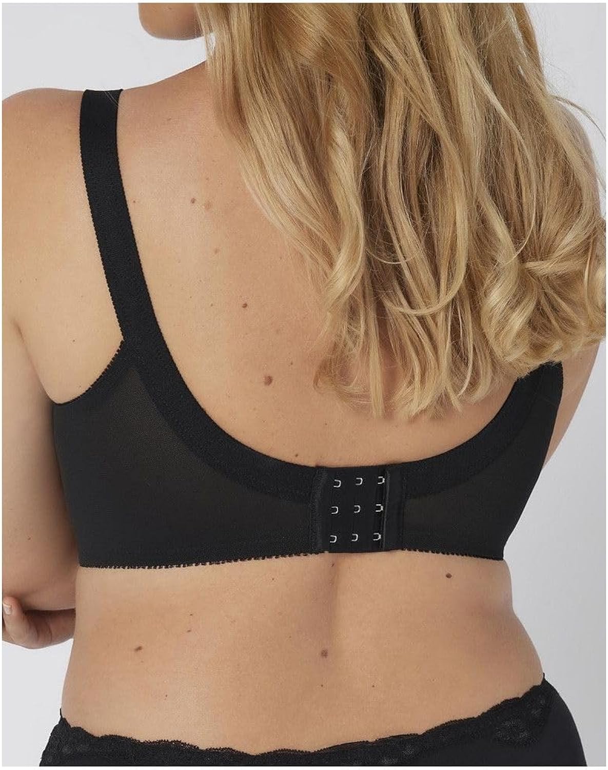 70% OFF | PACK OF 2 IMPORTED TRIUMPH DOREENA BRA BEST FOR SUMMER