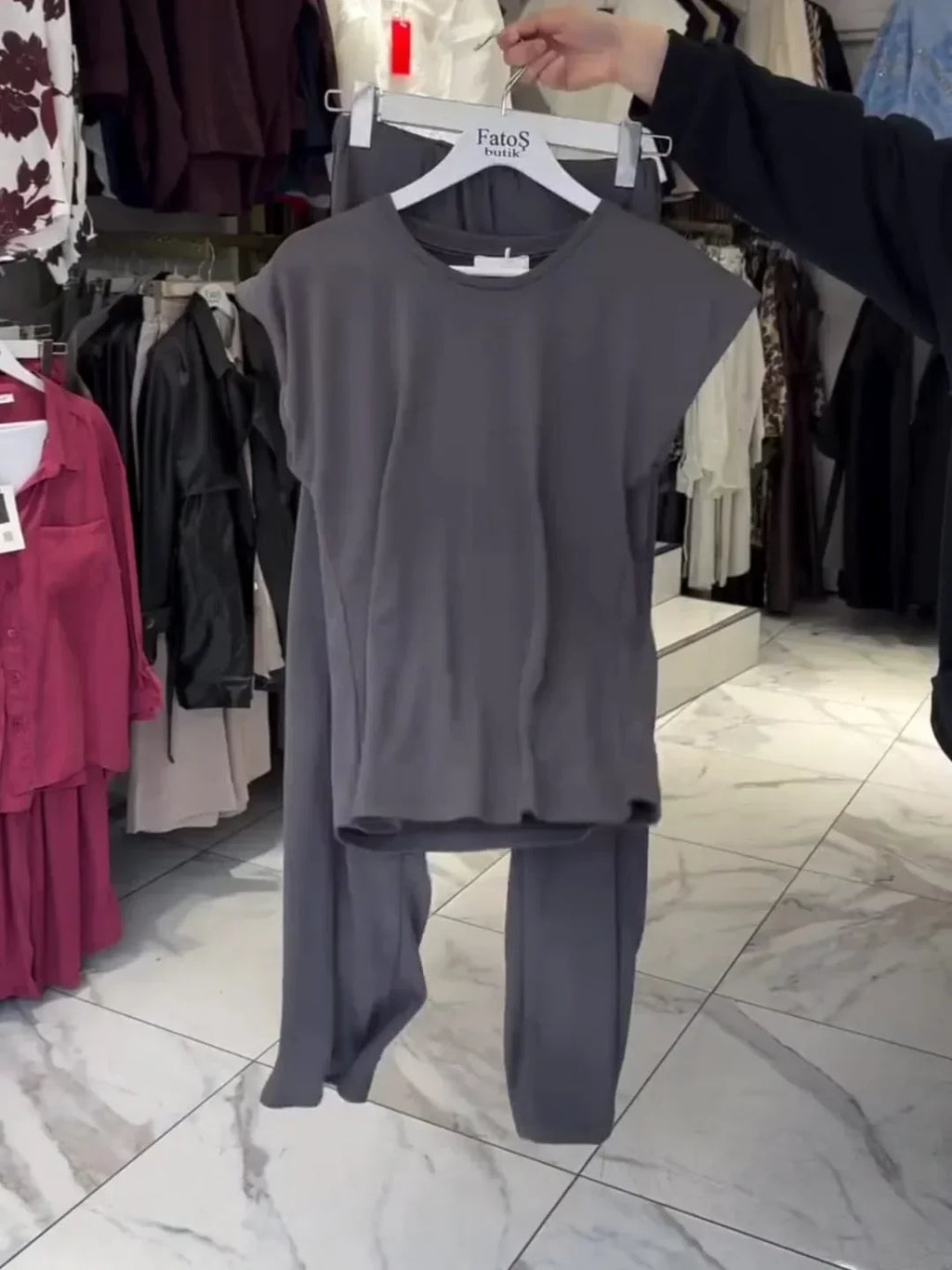 Cap Sleeves Top & Free-Fall Trouser