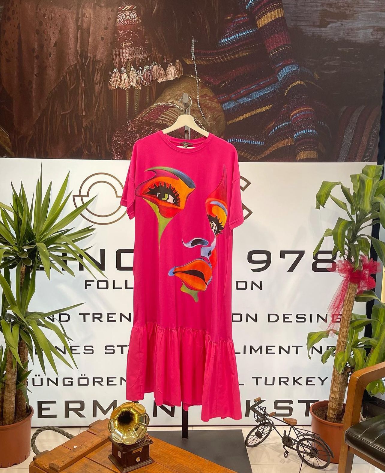 Face Printed Long Frill Top