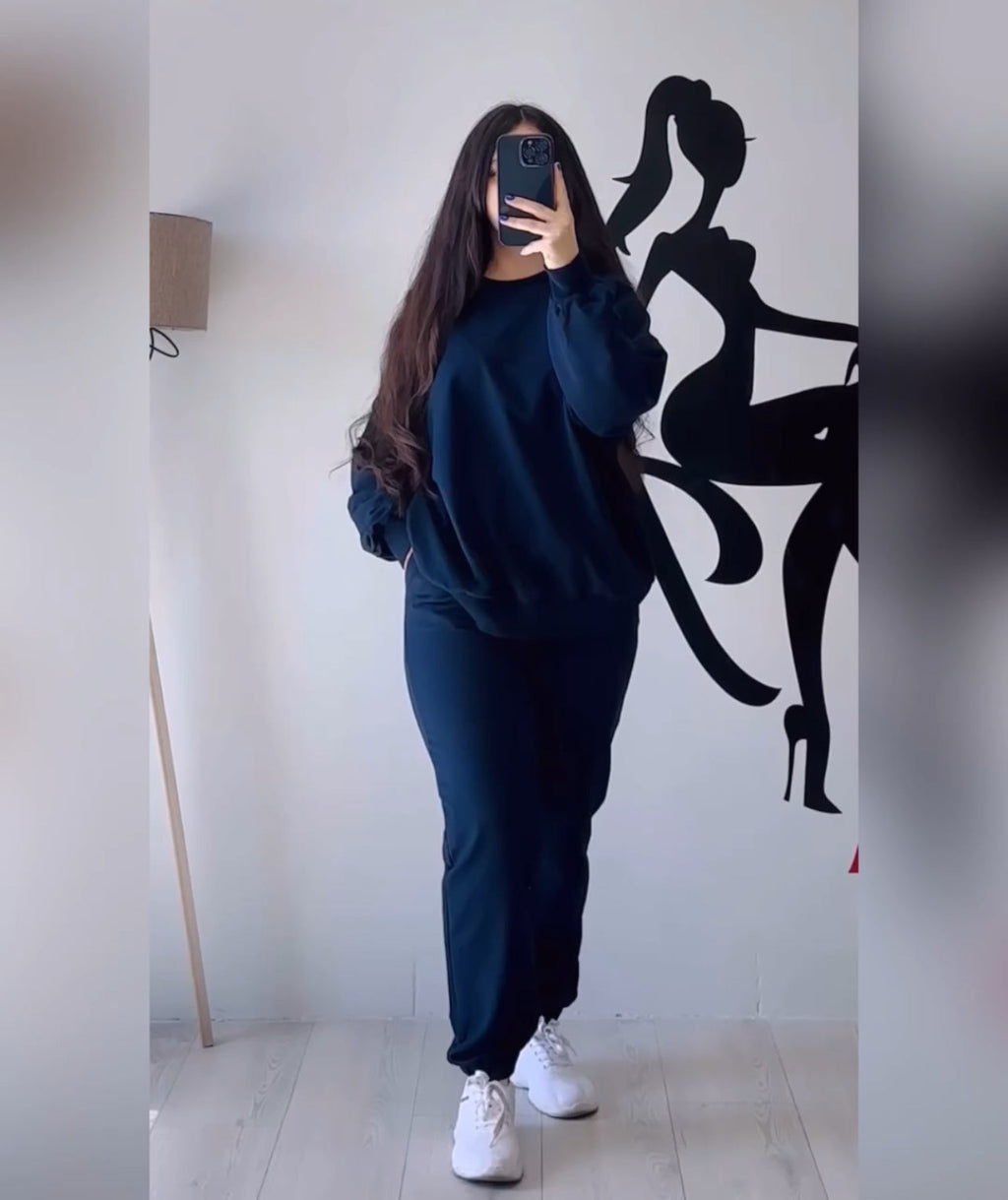 Round Neck Basic Tracksuit For Winters