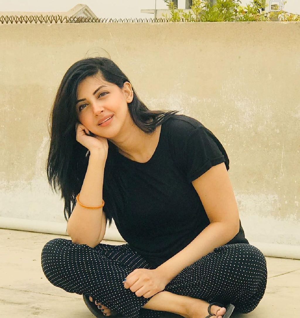 Black Round Neck Basic T-Shirt